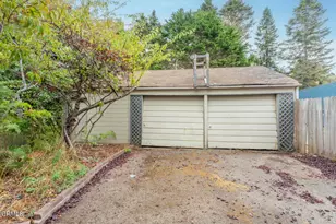 460 Alger St, Fort Bragg, CA 95437 - Photo 22