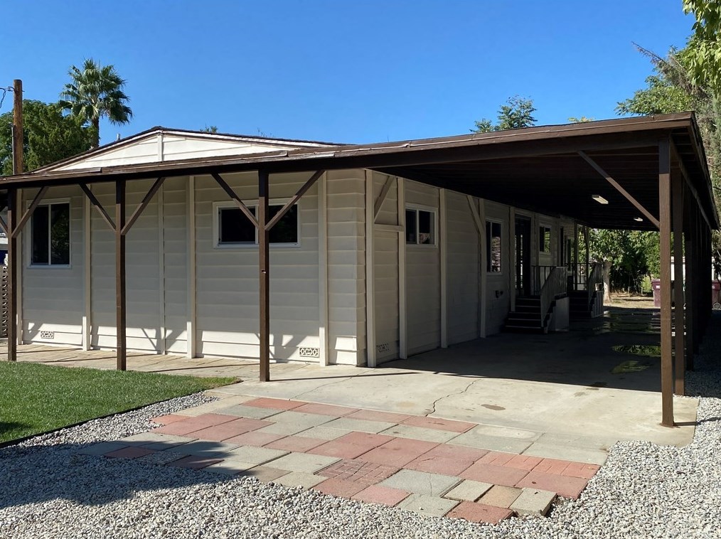 44187 B St, Hemet, CA 92544-5427