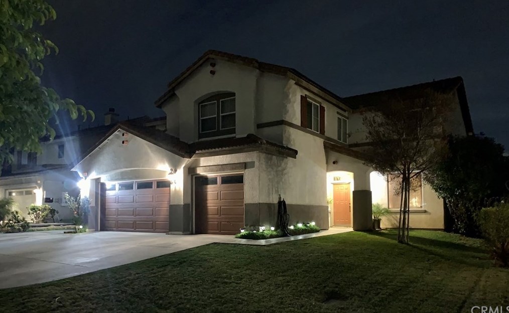 7593 Red Bluff Ln, Fontana, CA 92336-0727