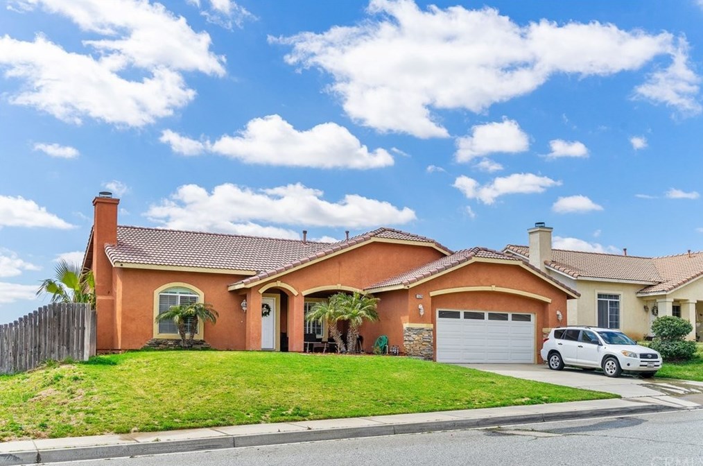 1529 G Ct, Banning, CA 92220-1461