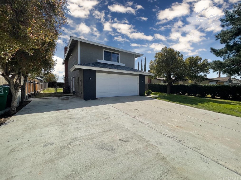 14432 Chantry Dr, Moreno Valley, CA 92553-4948