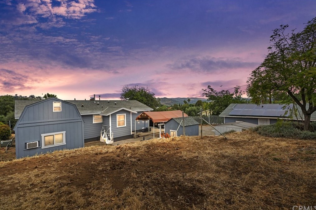 9523 Single Oak Dr, Lakeside, CA 92040