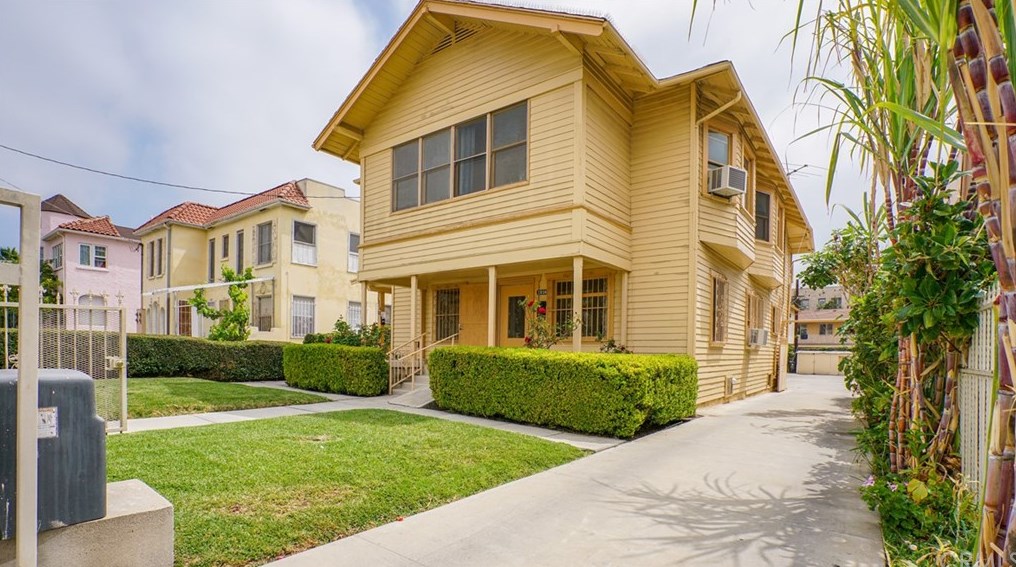 1316 Kingsley Dr, Los Angeles, CA 90027-5752