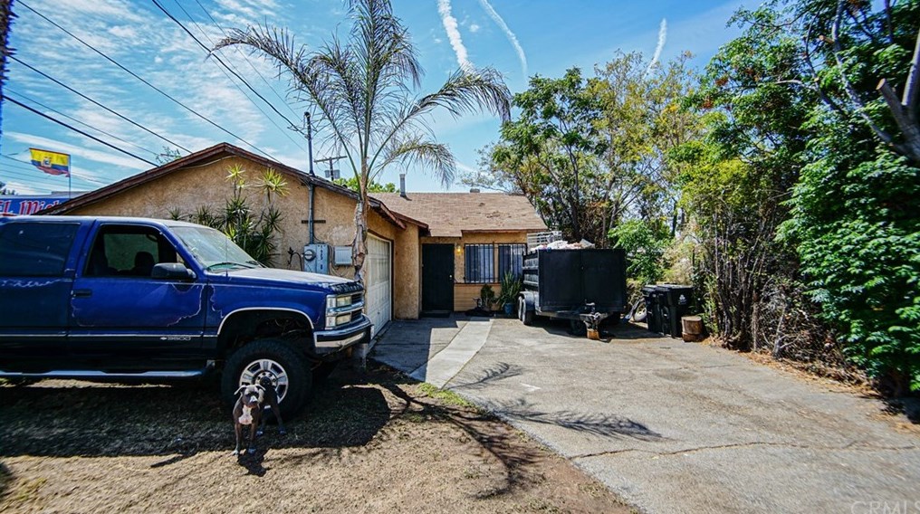 12560 Bromwich St, Los Angeles, CA 91331-3407