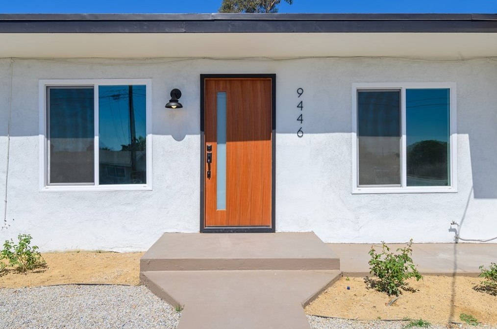 9446 Acacia Ave, Fontana CA  92335-5887 exterior
