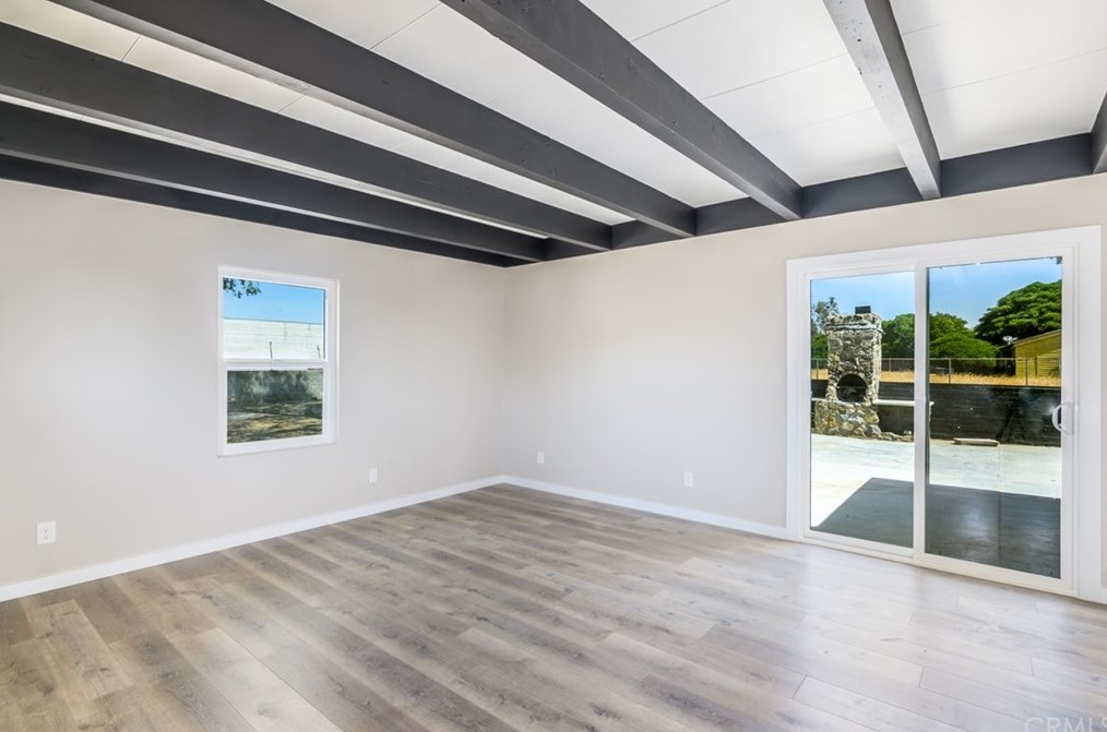 9446 Acacia Ave, Fontana CA  92335-5887 exterior
