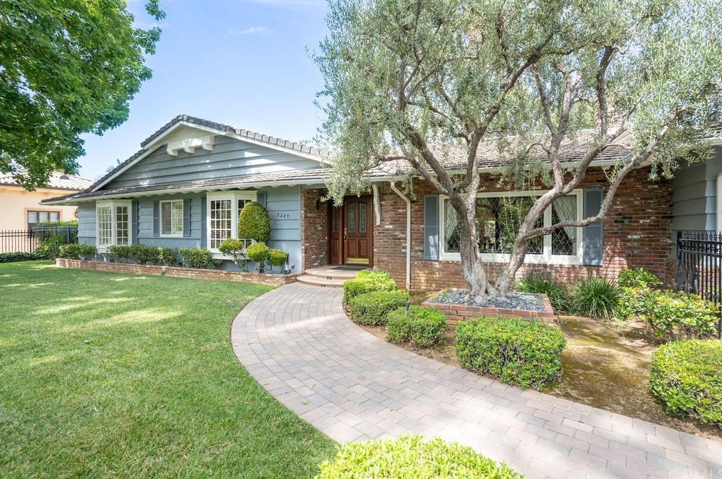 3249 N Rancho La Carlota Rd, Covina, CA 91724