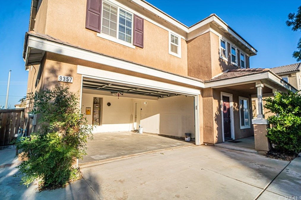 9357 Sapphire Ave, Hesperia, CA 92344-4682