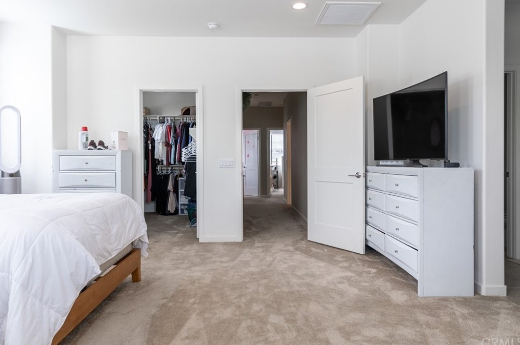 558 Baseline Rd, Claremont CA  91711-1609 exterior