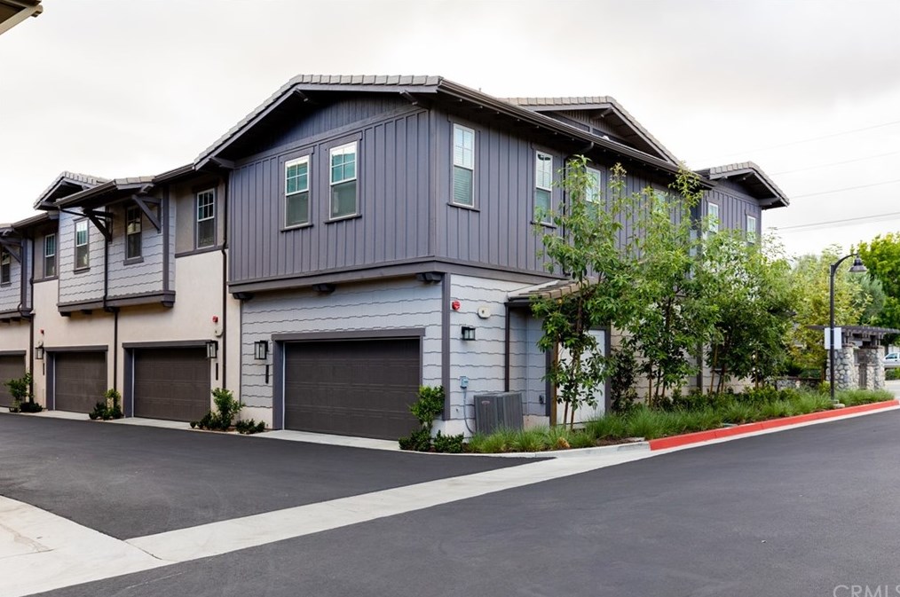 558 Baseline Rd, Claremont CA  91711-1609 exterior