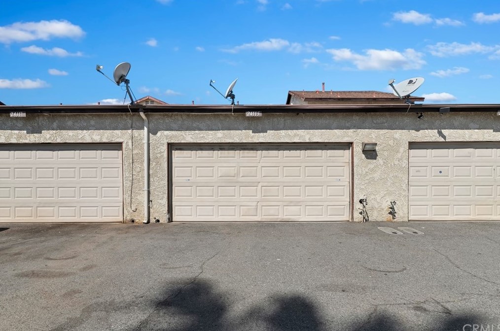 24115 Fir Ave, Moreno Valley CA  92553-2837 exterior