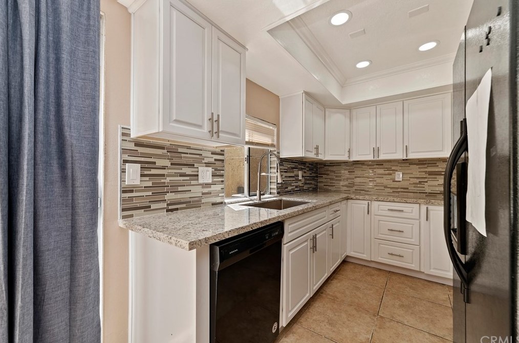 24115 Fir Ave, Moreno Valley CA  92553-2837 exterior
