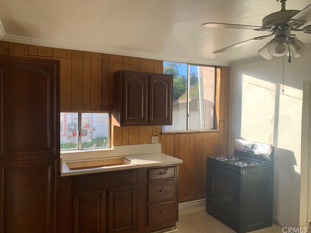 267 Monterey Ave, Pomona CA  91767-5421 exterior