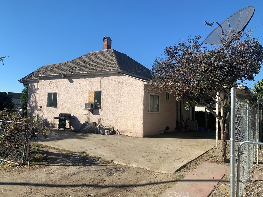 267 Monterey Ave, Pomona CA  91767-5421 exterior