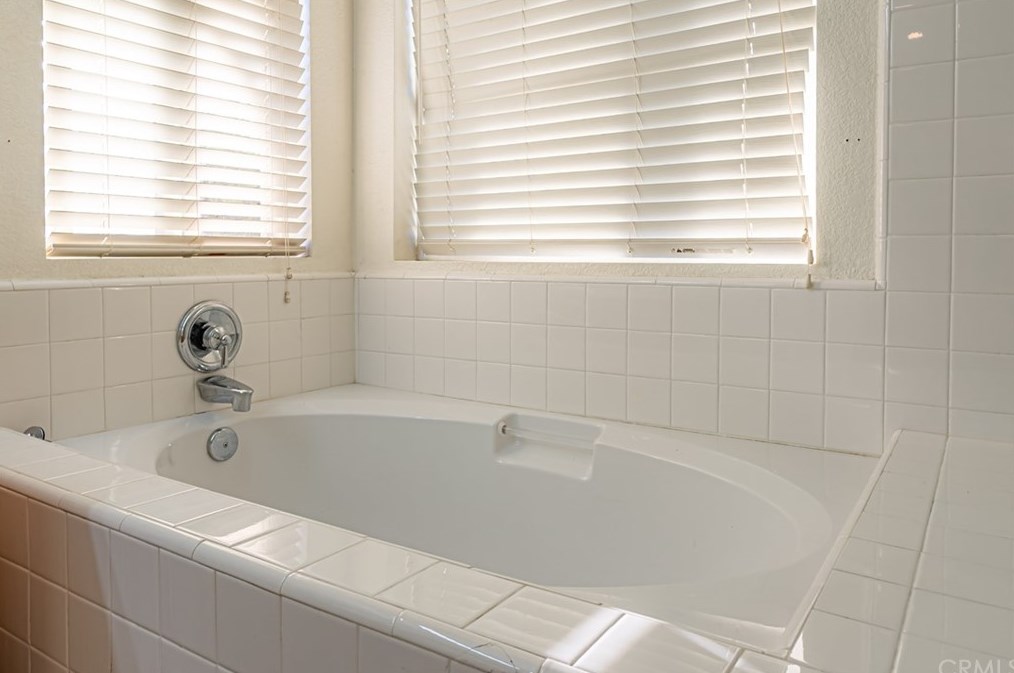 39516 Via Galletas, Murrieta CA exterior