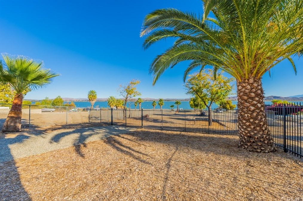 17300 Grand Ave, Lake Elsinore, CA 92530