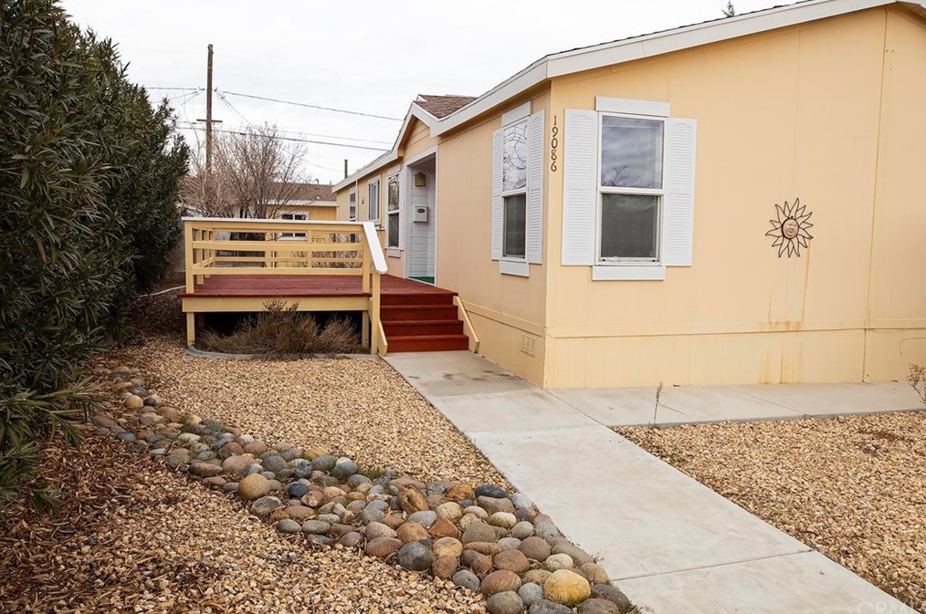 19086 Westlawn St, Hesperia, CA 92345-6751