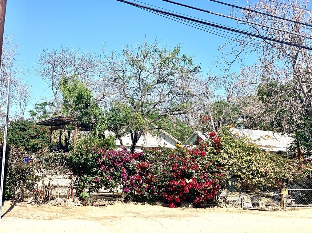 18086 Santa Ana Ave, Bloomington, CA 92316