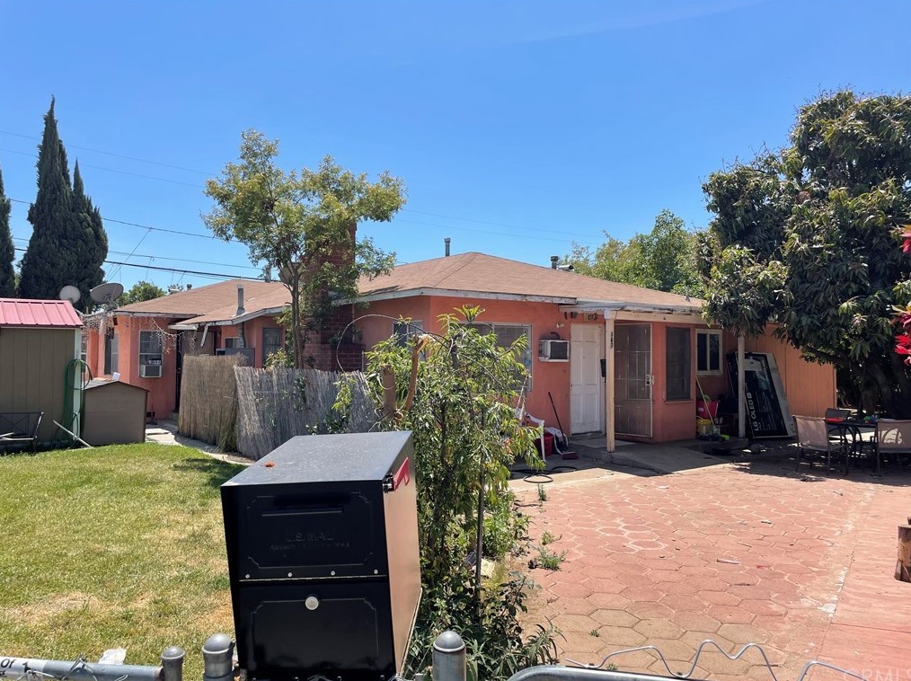 563 Davidson Ln, Pomona, CA 91768-3441