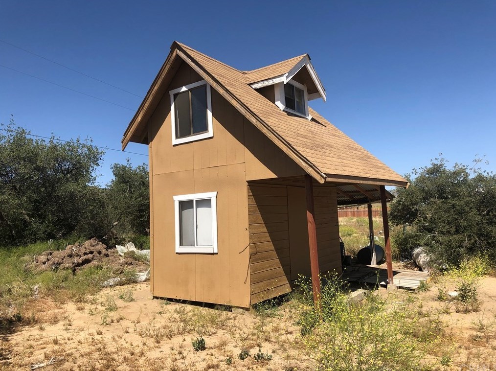 60560 Coyote Canyon Rd, Anza CA  92539-9451 exterior