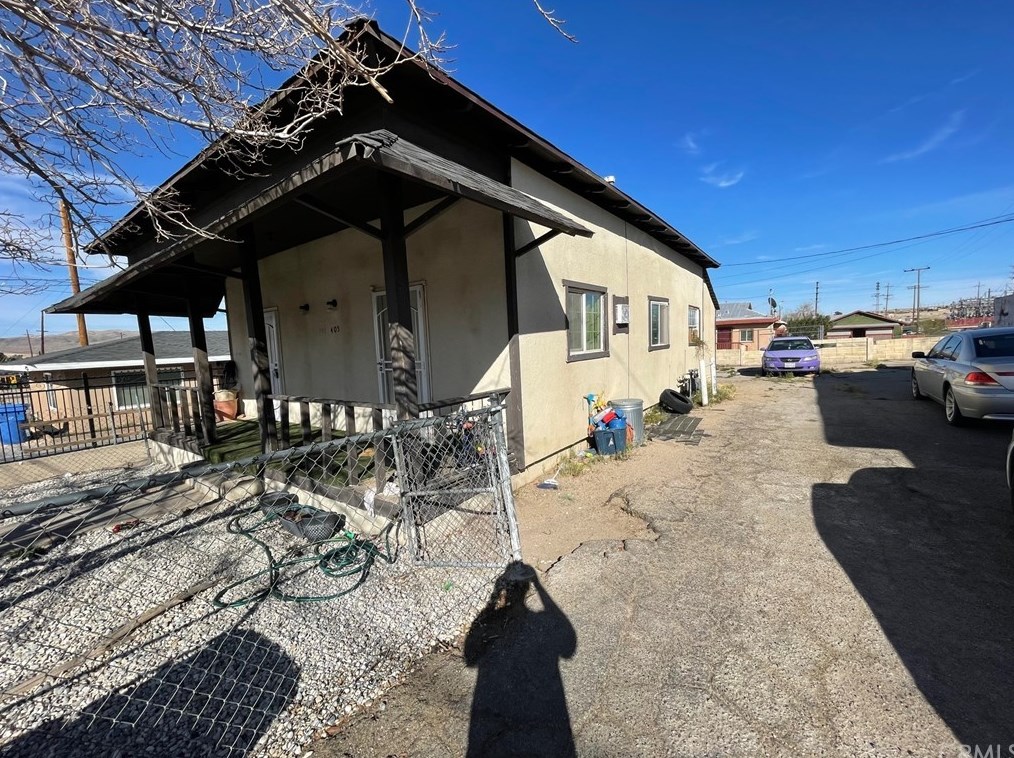 405 N 3rd Ave, Barstow, CA 92311