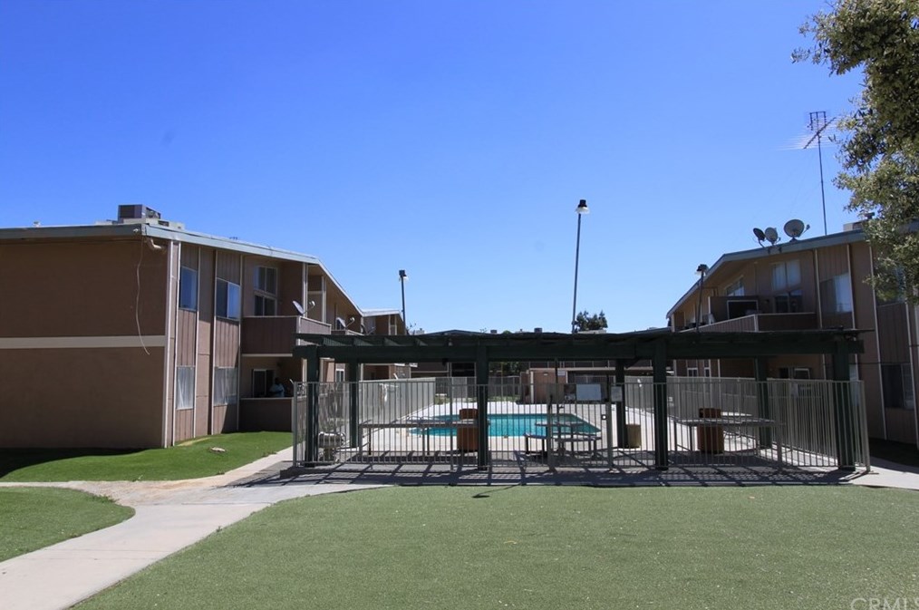 5001 Wilson St, Banning, CA 92220-3262
