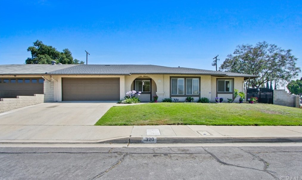 320 E Carter Dr, Glendora, CA 91740