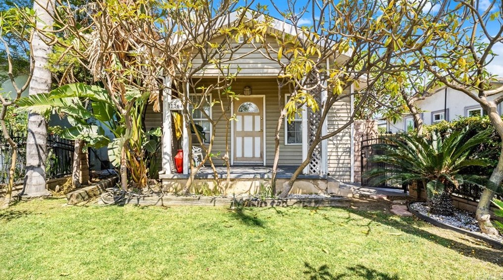 1264 Kern Ave, Los Angeles, CA 90022-3712