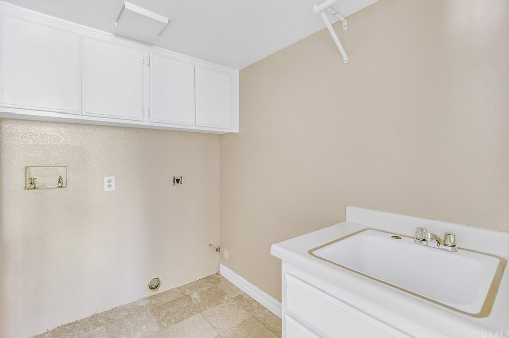 2989 Hillside Dr, West Covina CA  91791-3457 exterior