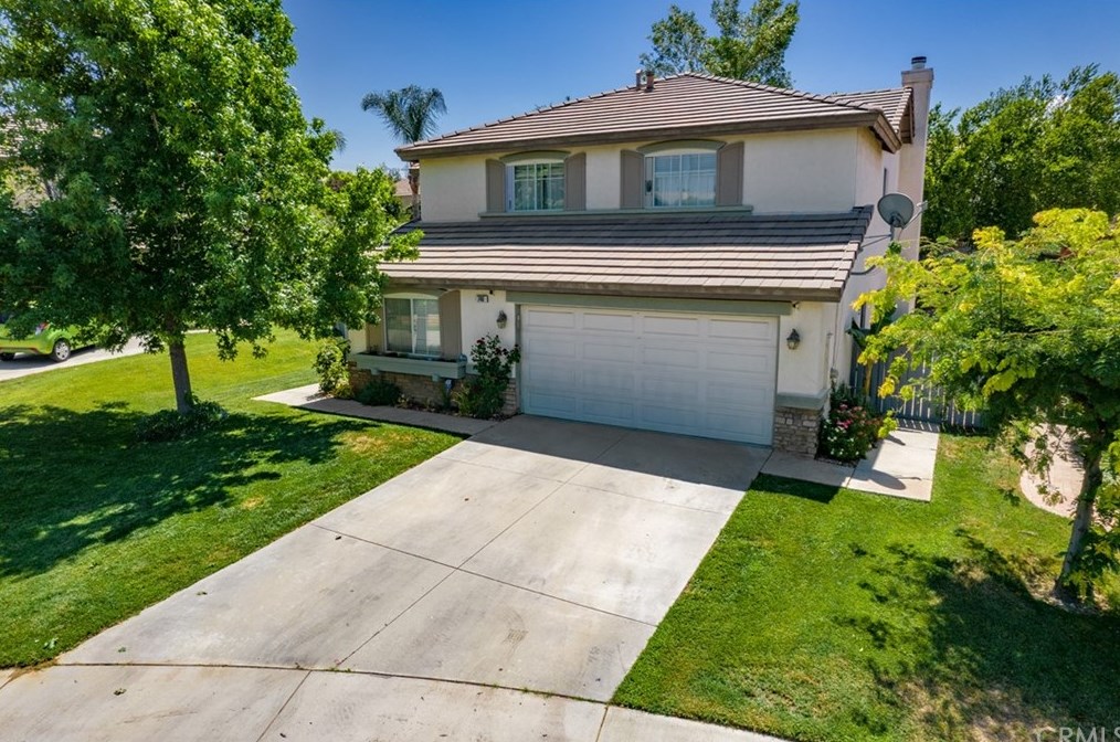 746 Mockingbird Cir, Beaumont, CA 92223