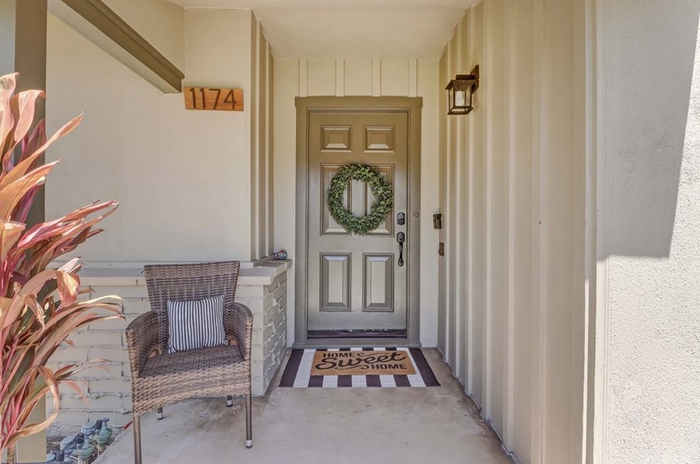 1174 N Palm Ave, Upland, CA 91786