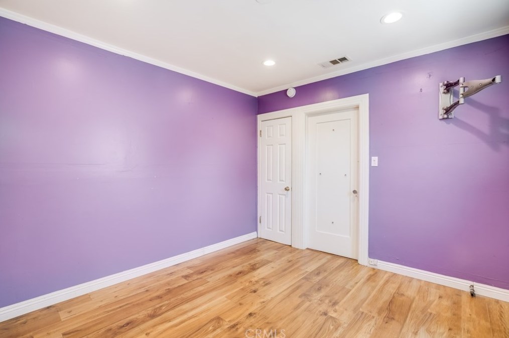 4227 Walton Ave, Los Angeles CA  90037-2427 exterior