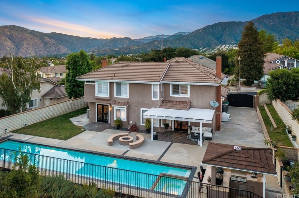 2662 Roadrunner Dr, La Verne, CA 91750