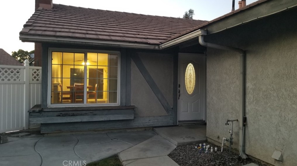 11306 Sherwood Ct, Fontana, CA 92337-7279