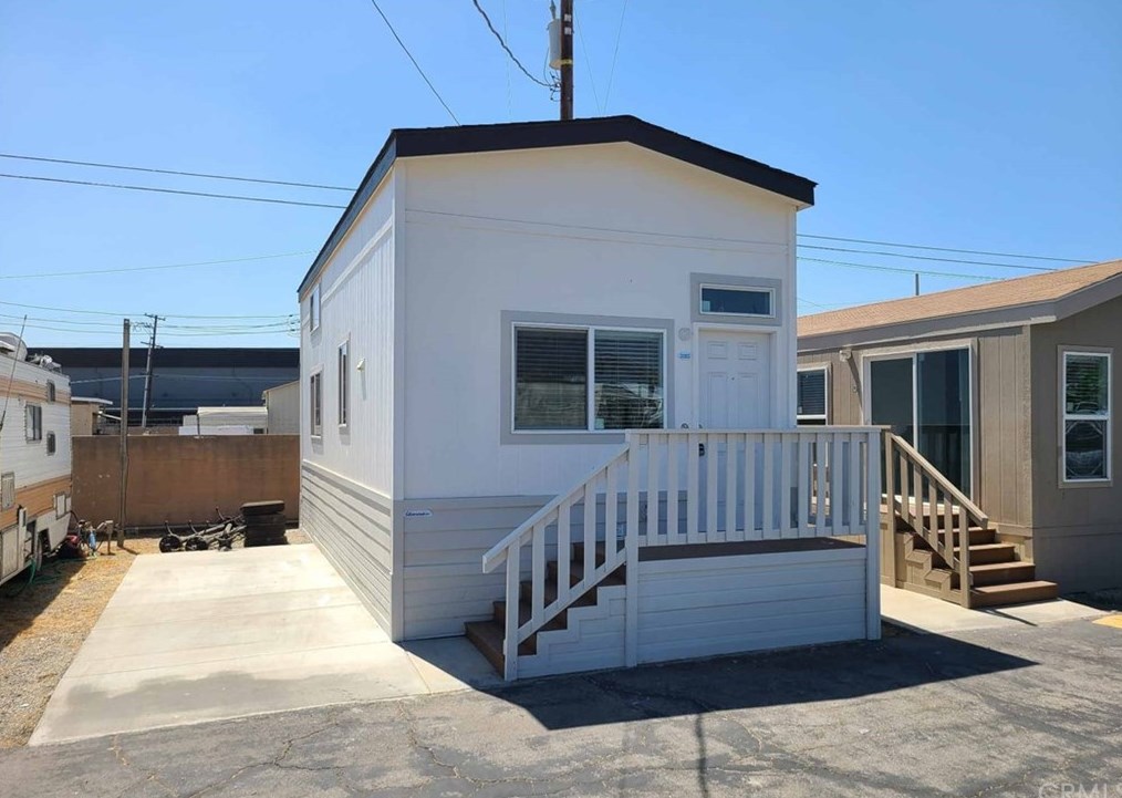2548 Peck Rd #11, Monrovia, CA 91016