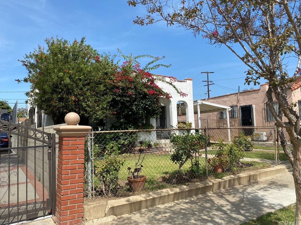 343 Marianna Ave, Los Angeles CA  90040-5443 exterior