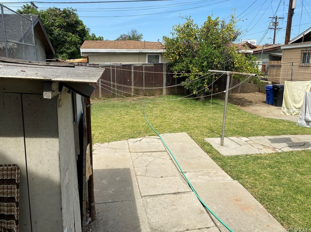 343 Marianna Ave, Los Angeles CA  90040-5443 exterior