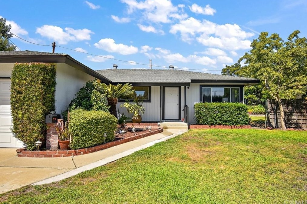 217 W Renwick Rd, Glendora, CA 91740