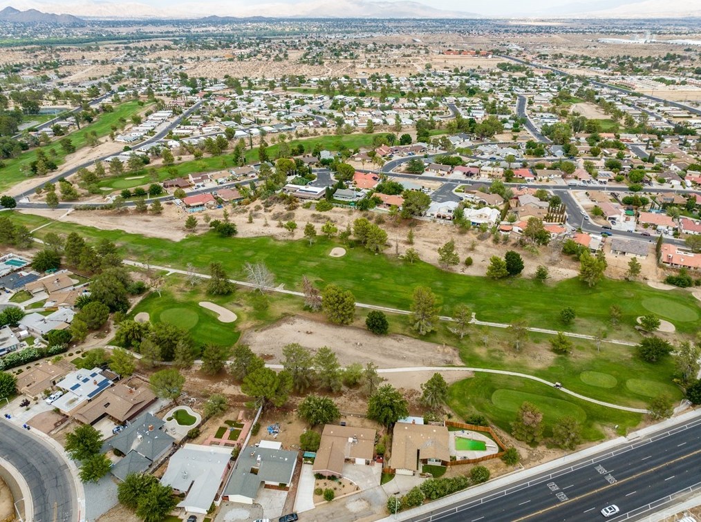 13915 Green Tree Blvd, Victorville, CA 92395