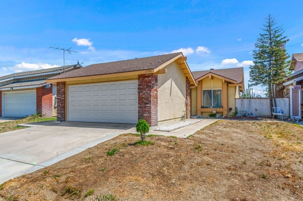 15793 Paine St, Fontana, CA 92336-8792