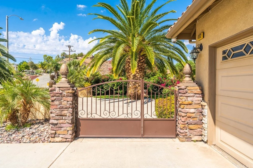 4152 Charlton Ave, Hemet, CA 92544-1873