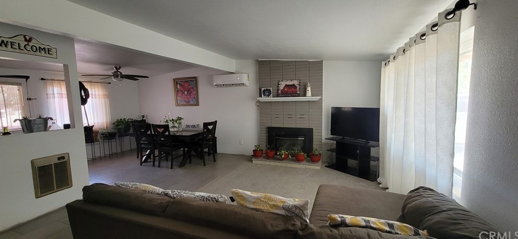 15861 Lime St, Hesperia, CA 92345