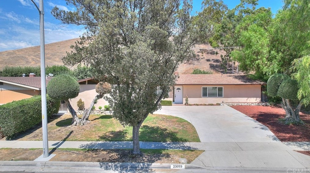 23019 Happy Hollow Rd, Pomona, CA 91765-1047