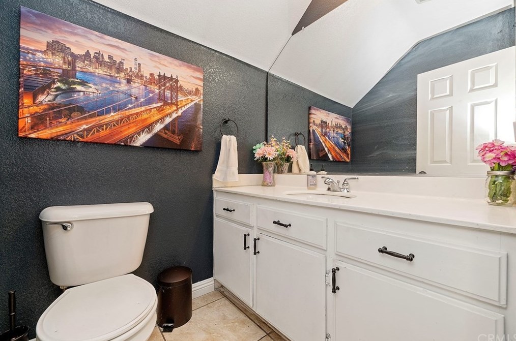 14938 Fox Rdg Dr, Fontana CA 92336-1103 exterior