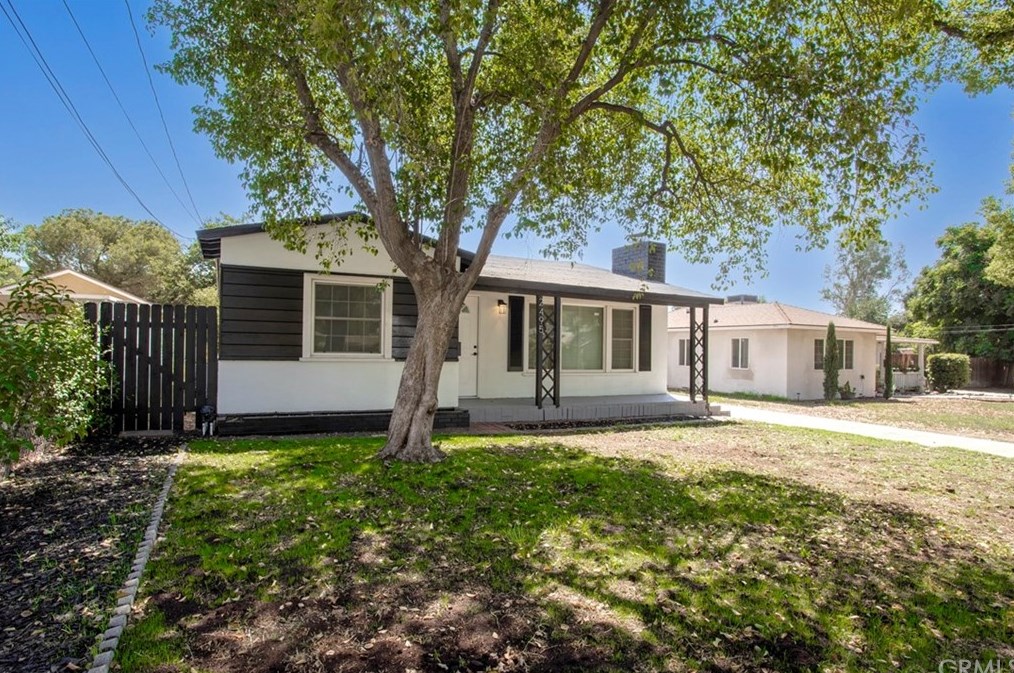 2495 Lawrence Ave, San Bernardino, CA 92404