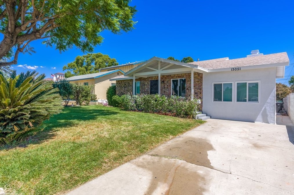 13051 10th St, Chino, CA 91710