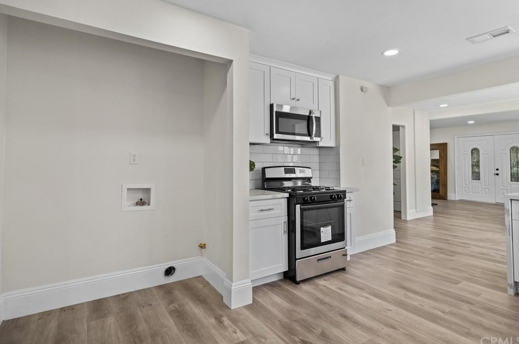 1834 84th St, Los Angeles CA  90001-4013 exterior