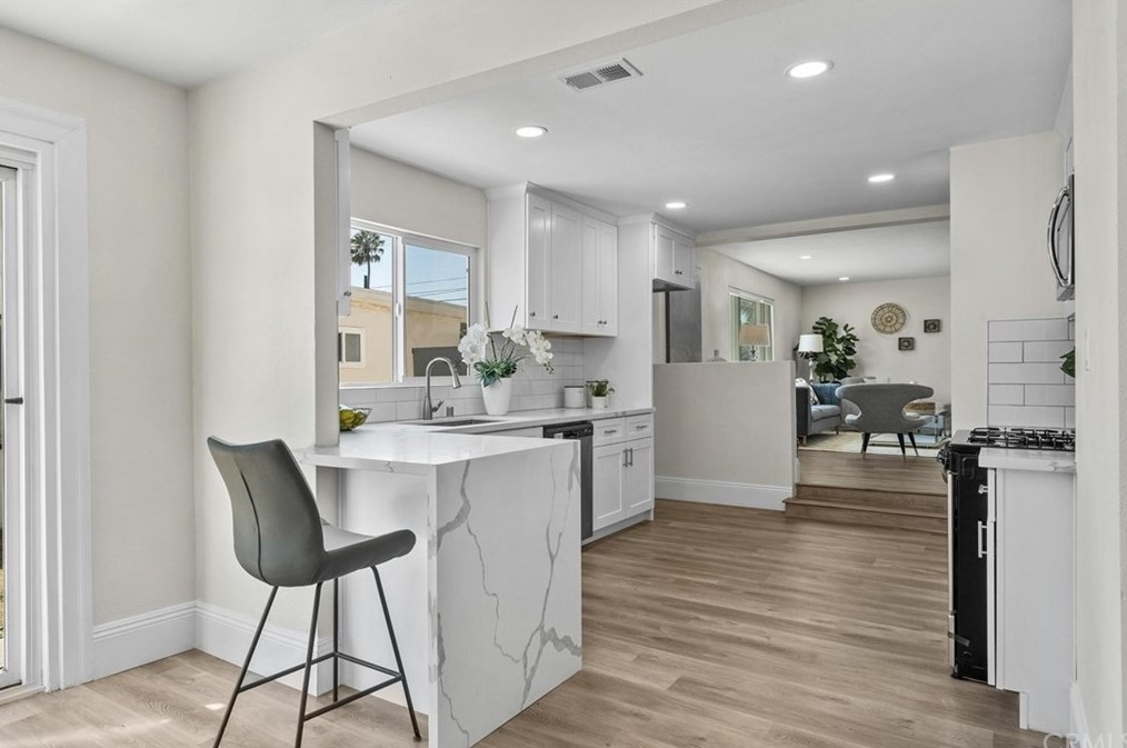 1834 84th St, Los Angeles CA  90001-4013 exterior
