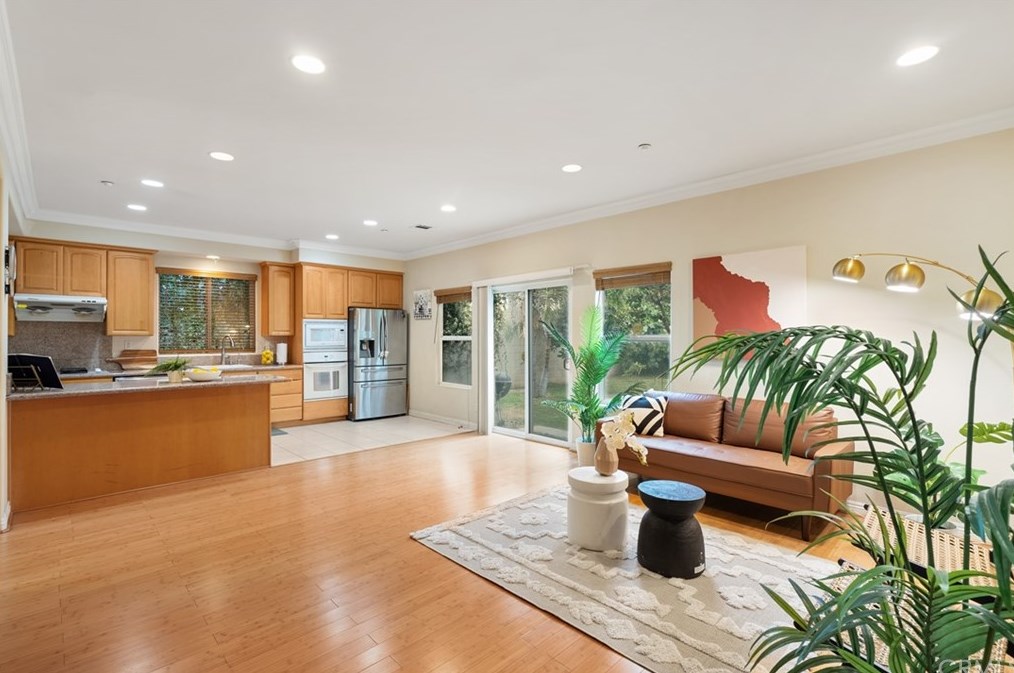 12415 Magnolia St, El Monte, CA 91732-3660