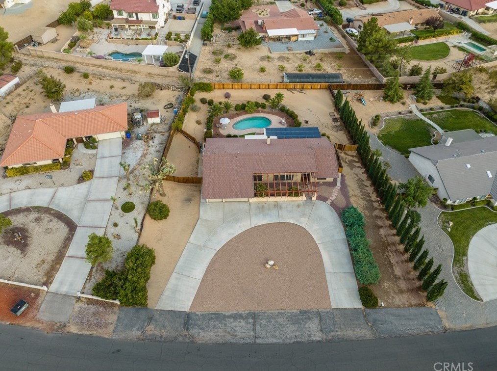 13185 Tawya Rd, Apple Valley, CA 92308-6119
